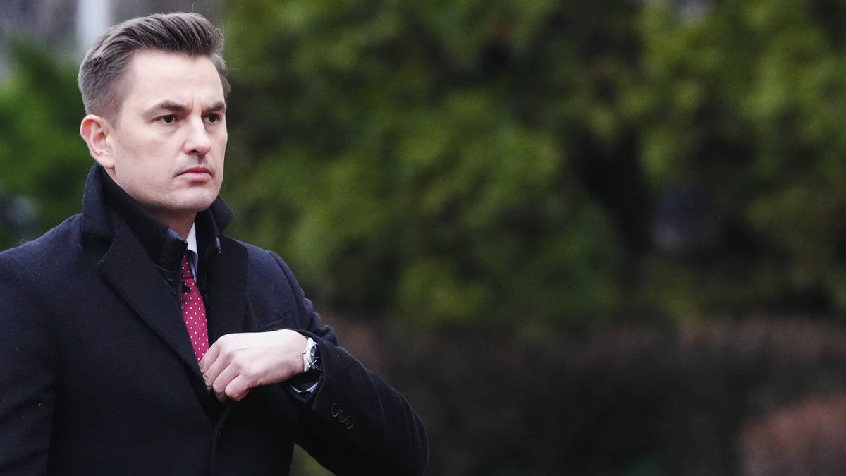 Polityczna grafika w ciszę wyborczą. Wiceminister przeprasza