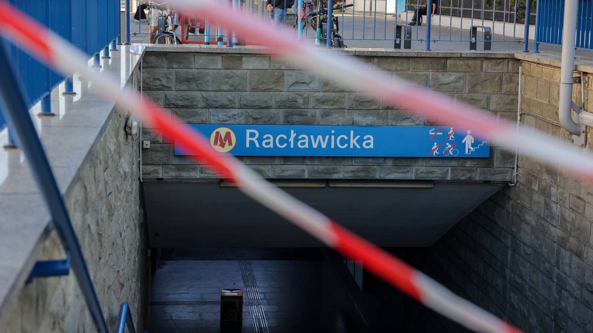 Najpierw pożar, teraz kolejne problemy. Dym w warszawskim metrze