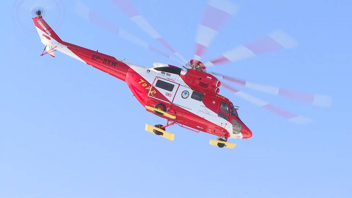 Śmigłowiec TOPR musiał zawrócić. Akcję przejęły słowackie służby