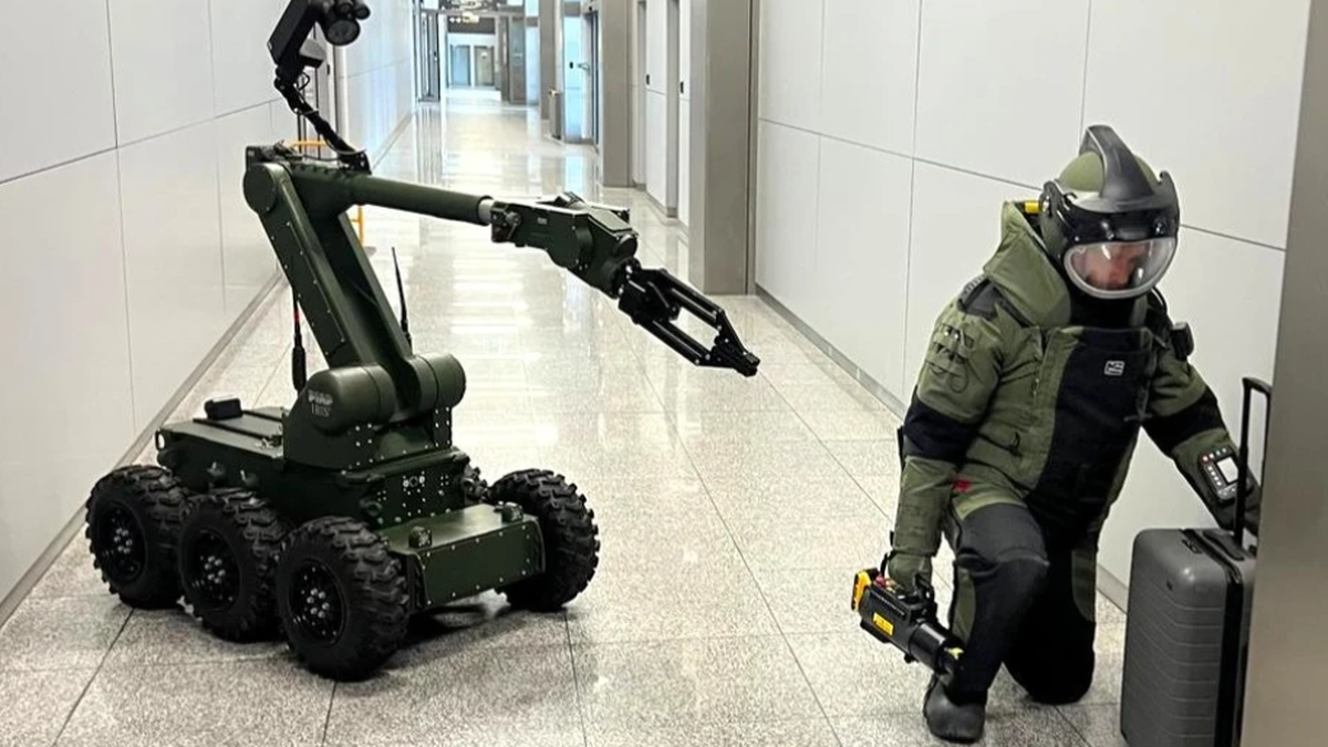 Niebezpieczny żart na lotnisku w Krakowie. Pasażer stracił miejsce w samolocie