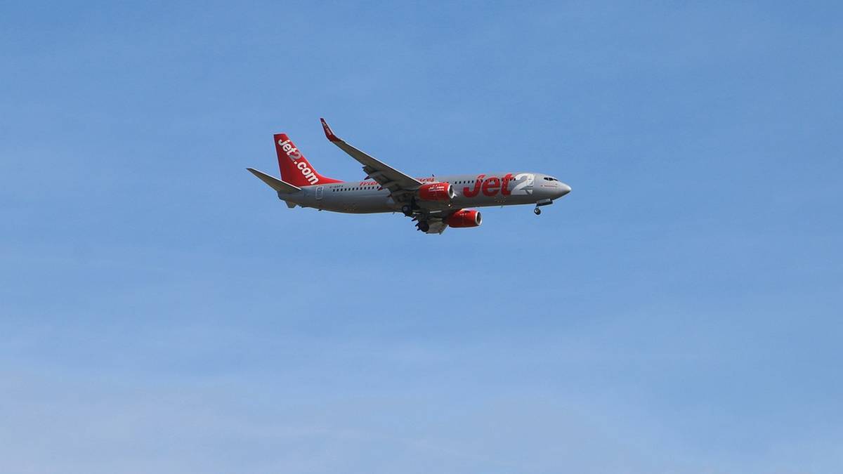 Chaos na pokładzie i awaryjne lądowanie. Pasażerów wyprowadziła policja