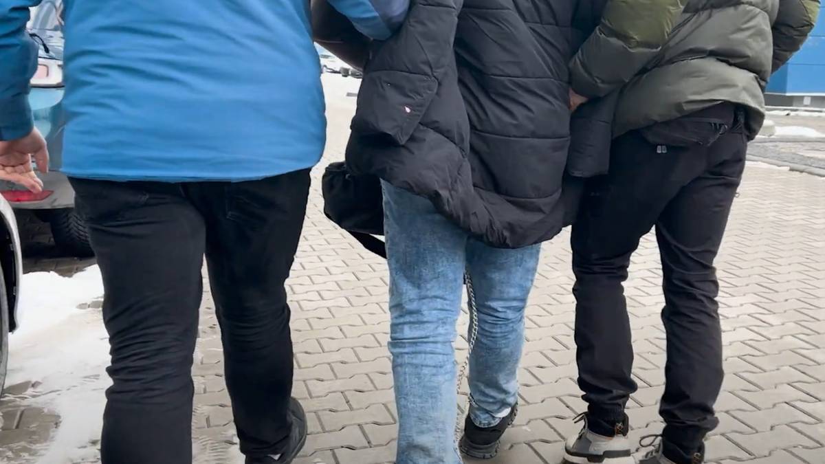 Uderzenie w mafię śmieciową. Siedem osób zatrzymanych, w tym pseudokibice