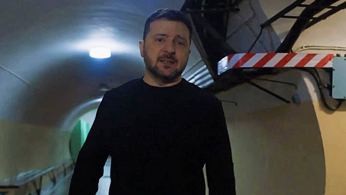 Zełenski w czwartą rocznicę wybuchy wojny. "Ukraina obroniła niepodległość. Putin nie złamał narodu"