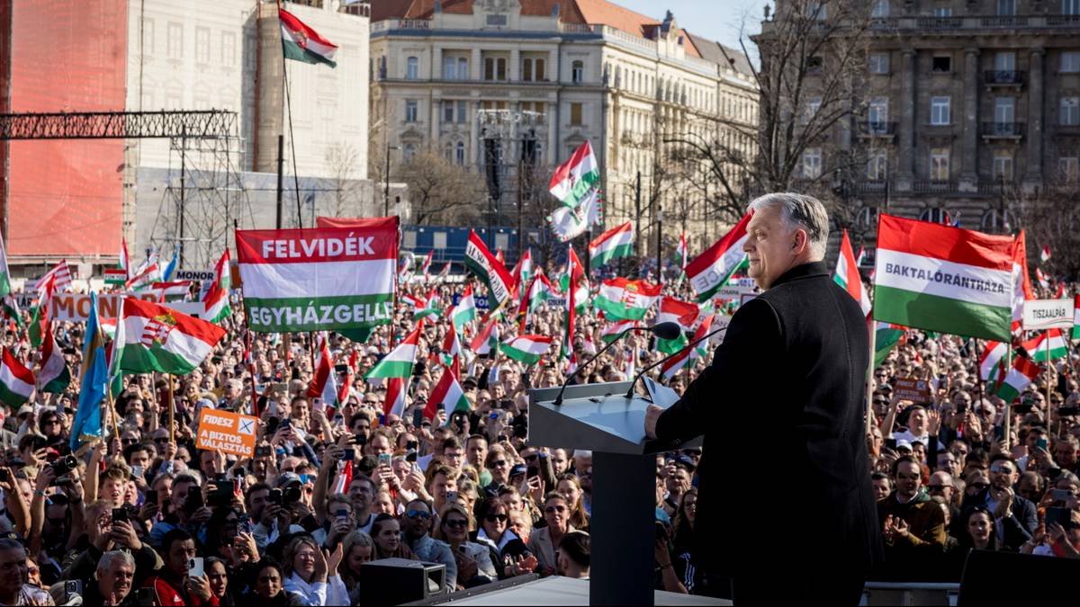 "Marsz Pokoju" na Węgrzech. Viktor Orban mobilizuje rodaków przed wyborami