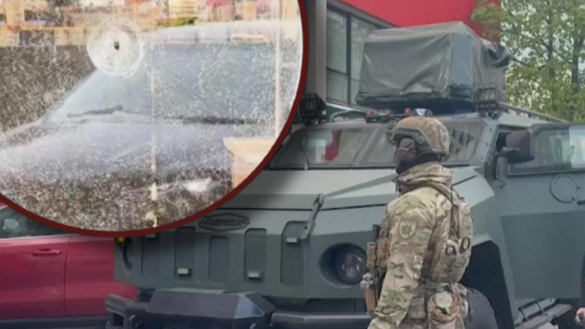 Pojazd opancerzony i żołnierz, z wstawką pokazującą uszkodzoną szybę samochodu po strzałach.