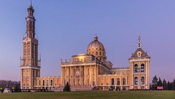 Pomnik ks. Makulskiego w Licheniu usunięty. Duchowny miał molestować małoletnich