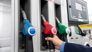 Ceny paliw zaczęły spadać. Ile trzeba zapłacić za benzynę, gaz i diesla?