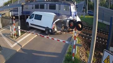 Koszmar na torach. Kierowca busa walczył do ostatniej sekundy