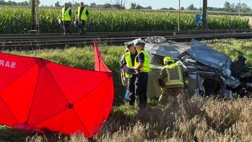 Tragiczny wypadek na przejeździe kolejowym. Zginął 28-letni policjant