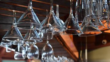 Czy alkohol w Polsce jest zbyt łatwo dostępny? Polacy zabrali głos