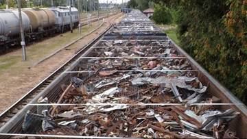 Kilkaset ton nielegalnych odpadów w wagonach. Przyjechały z Ukrainy