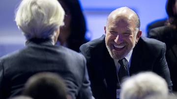 Burza w Davos. Współpracownik Trumpa wygwizdany