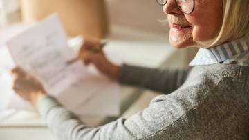 Emerycie, czy musisz składać PIT? Sprawa jest bardziej złożona