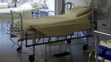 Kobietę polizał pies. Brytyjce amputowano jej wszystkie kończyny