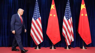 Chiny reagują na działania Trumpa. Pekin zapowiada stanowczą obronę