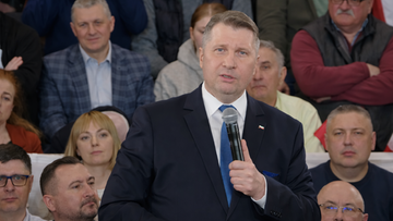 Czarnek pyta Tuska o telefony z zagranicy ws. SAFE. "Kolego, kto do ciebie dzwoni?"