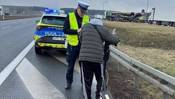 Pędził hulajnogą po trasie S8. Mężczyzna tłumaczył, że spieszy się do kosmetyczki