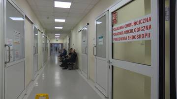 Leczenie w szpitalu bez hospitalizacji. Resort szuka sposobów na cięcia